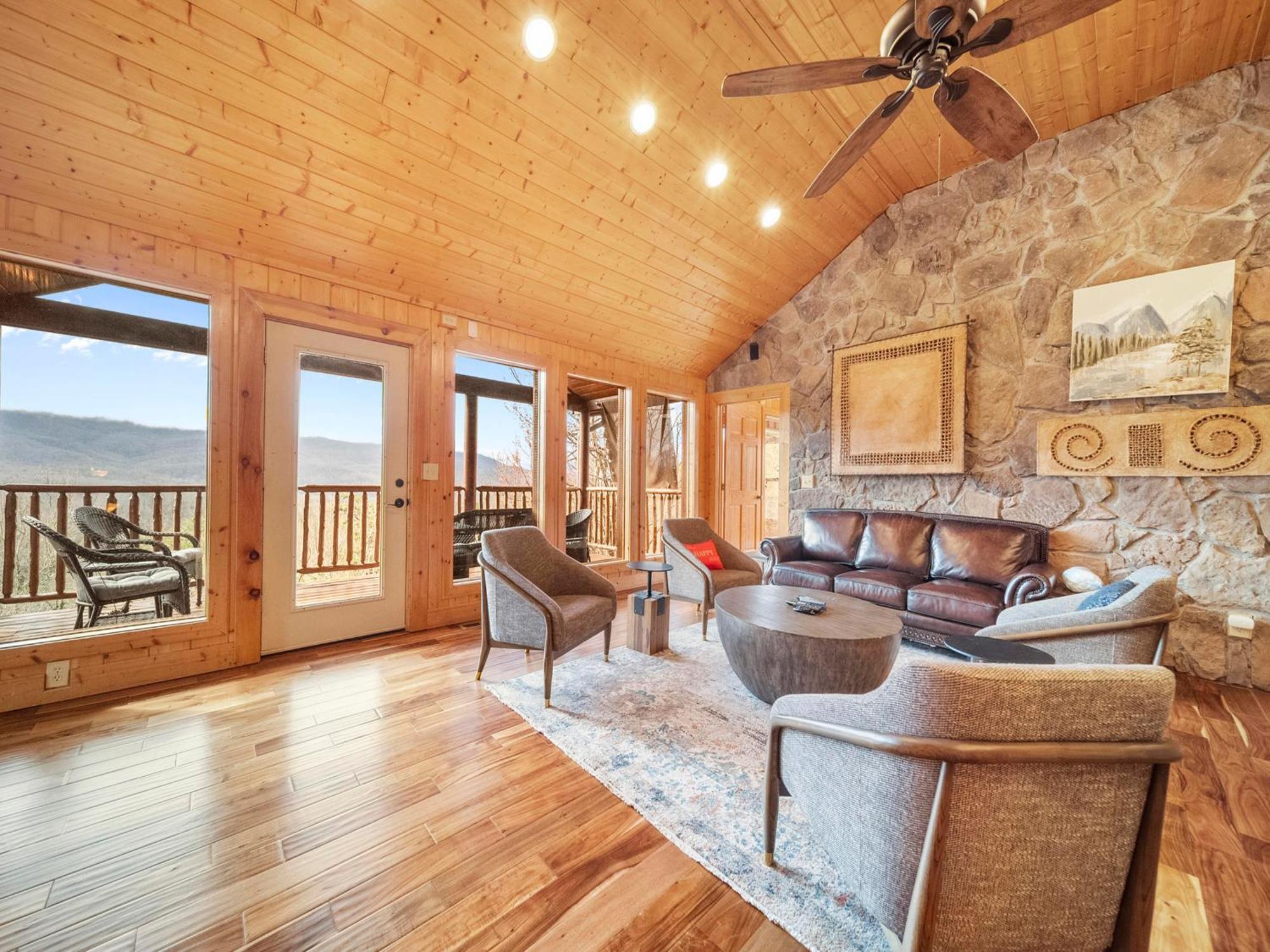 Edens View Villa Гетлинбург Екстериор снимка